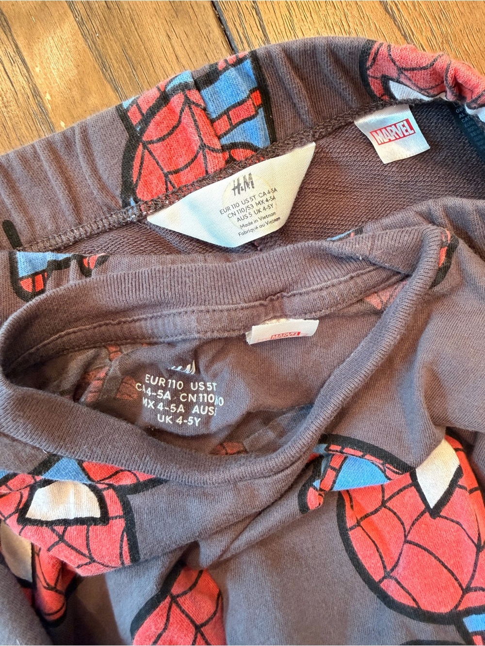 Marvel Spider-Man 4-5T Set - Picture 6 of 6